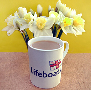 Spring-Coffee-Morning-for-Lowestoft-RNLI-Lifeboat-560x413