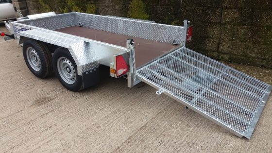NEW-PLANT-Trailer-arriving-at-DanHIRE-Trailers