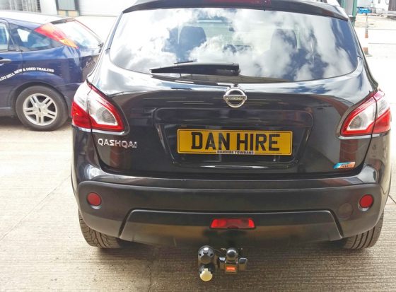 Nissan-Qashqai-fitted-with-Twin-Universal-Electrics